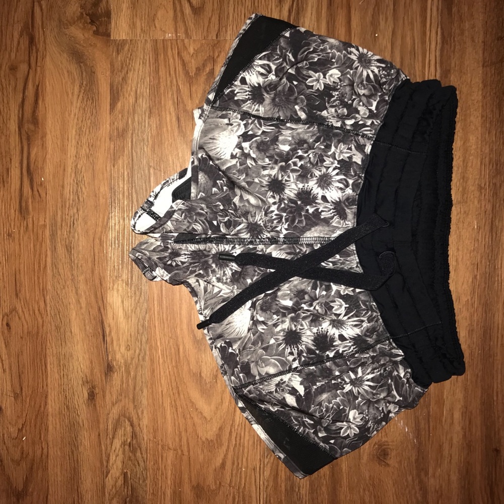 Lululemon Hotty Hot Shorts